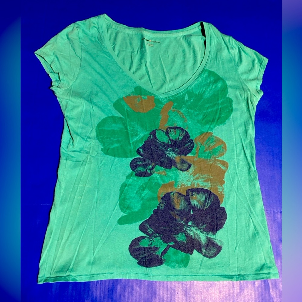 New York & Company Floral Short Sleeve V-Neck Top Size L
